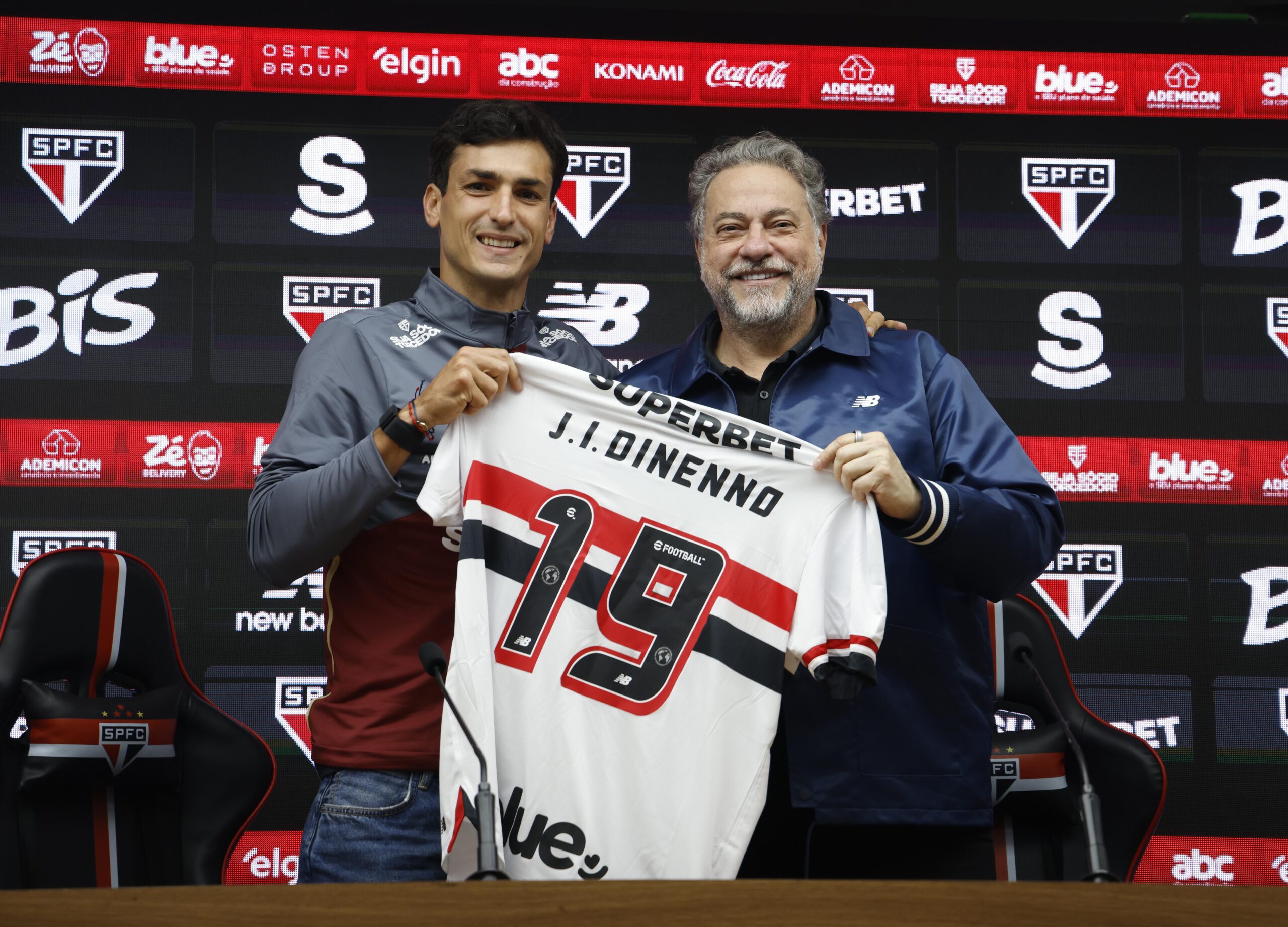 Dinenno chega ao São Paulo, cita Calleri e diz que “nem dormiu”